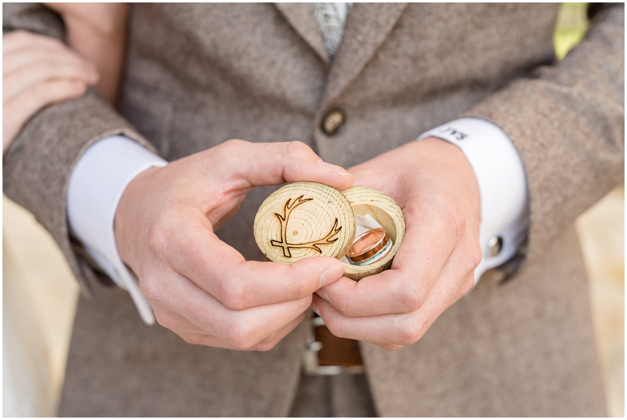Light brown fitted grooms suit and rings from Staghead Designs | Jessie and Dallin Photography