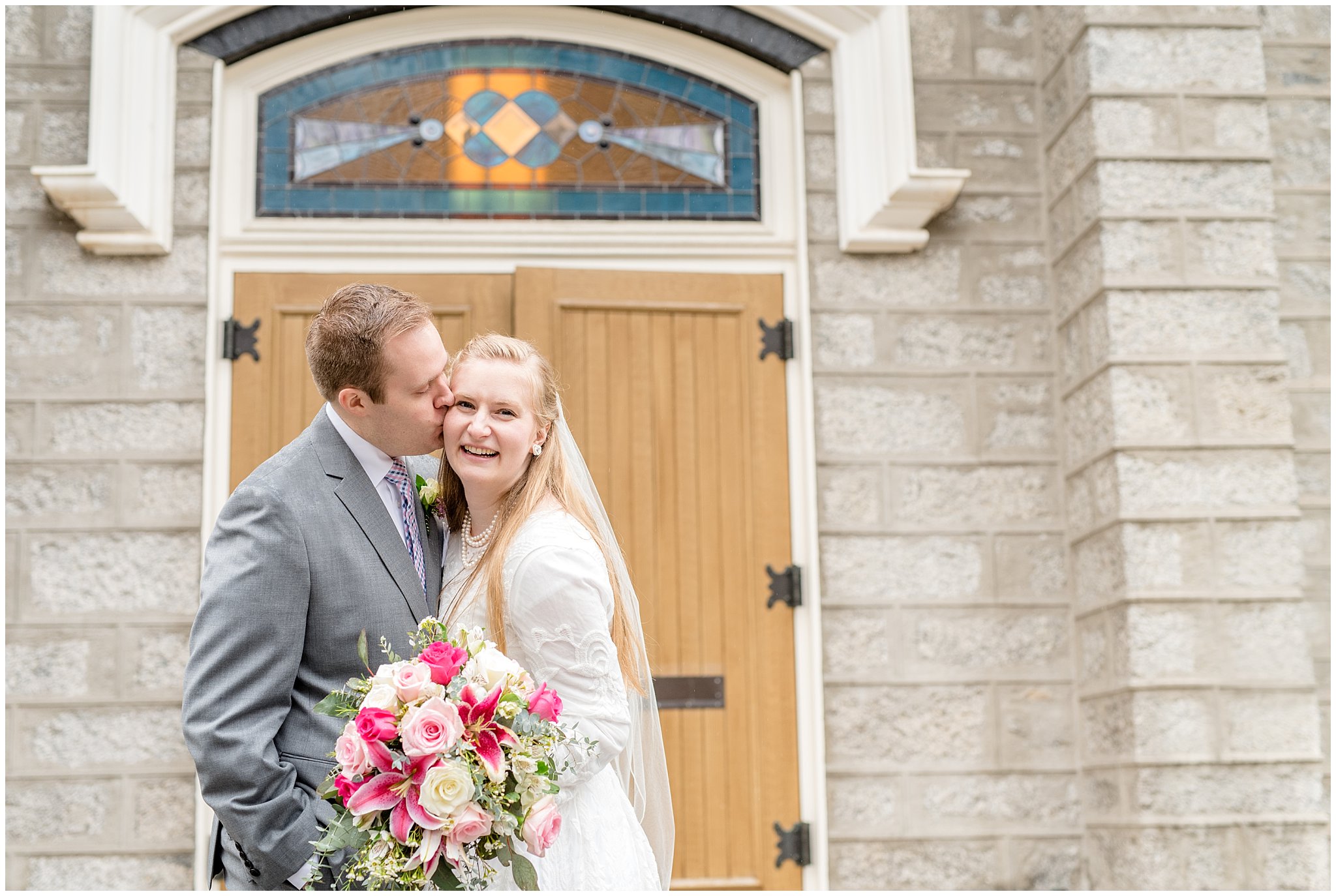 Salt Lake temple bride and groom pictures | Spring Utah LDS wedding | Rose, raspberry, and navy wedding | Assembly Hall and Tabernacle
