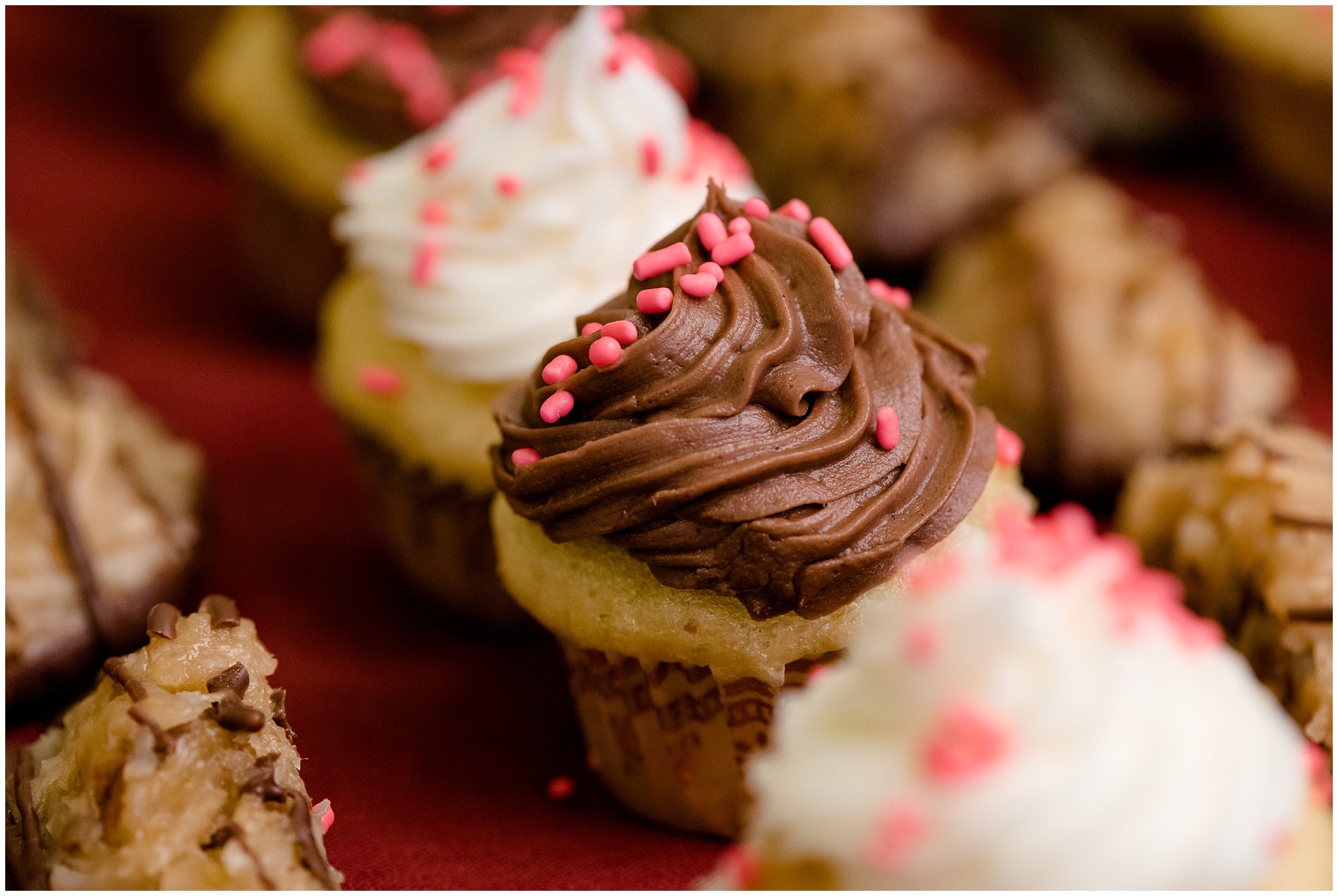 Reception food photography | Cupcakes | Eldredge Manor | Utah Wedding