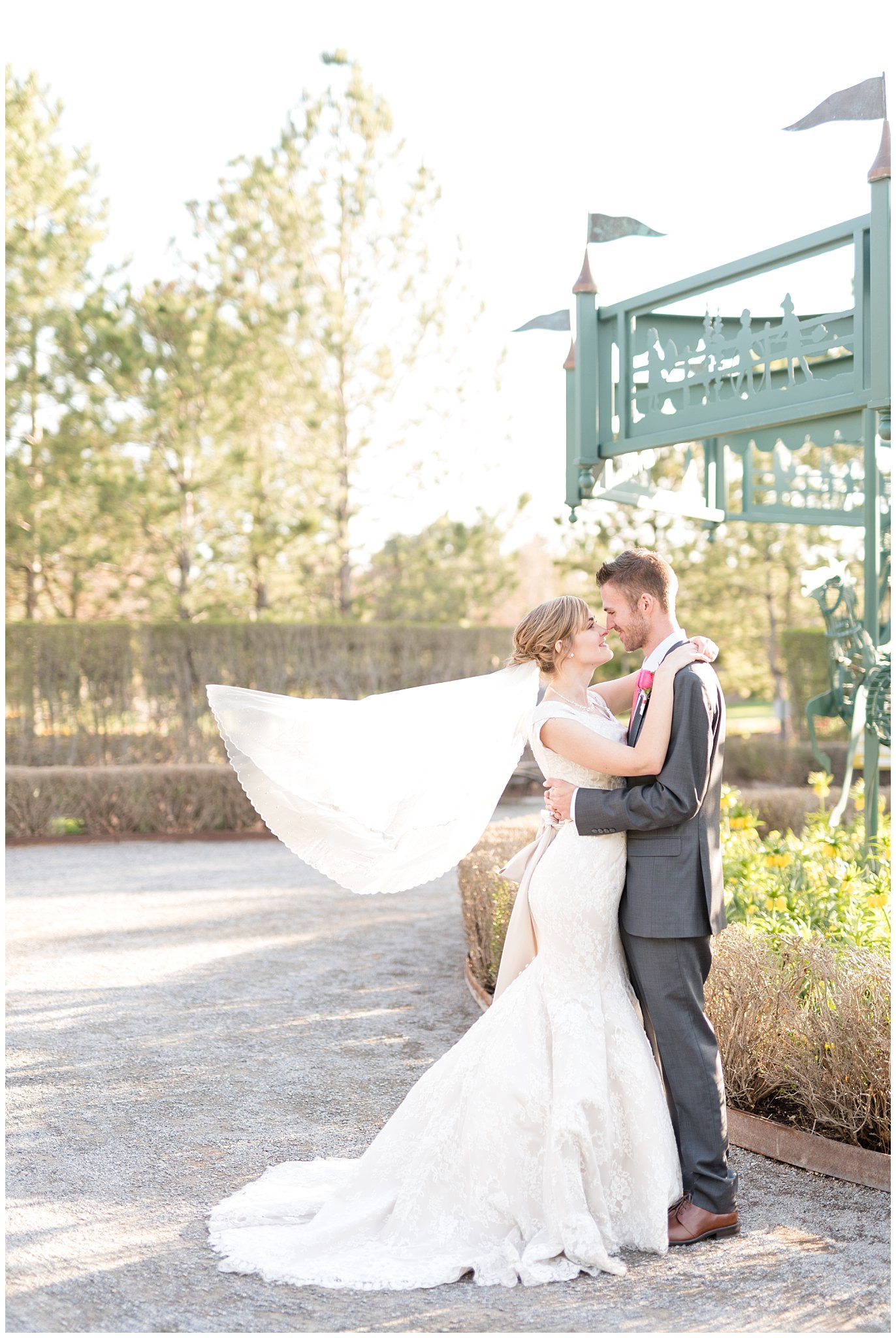 Thanksgiving Point Wedding | Spring Bride and Groom portraits | Garden Wedding Photography | Bridal veil