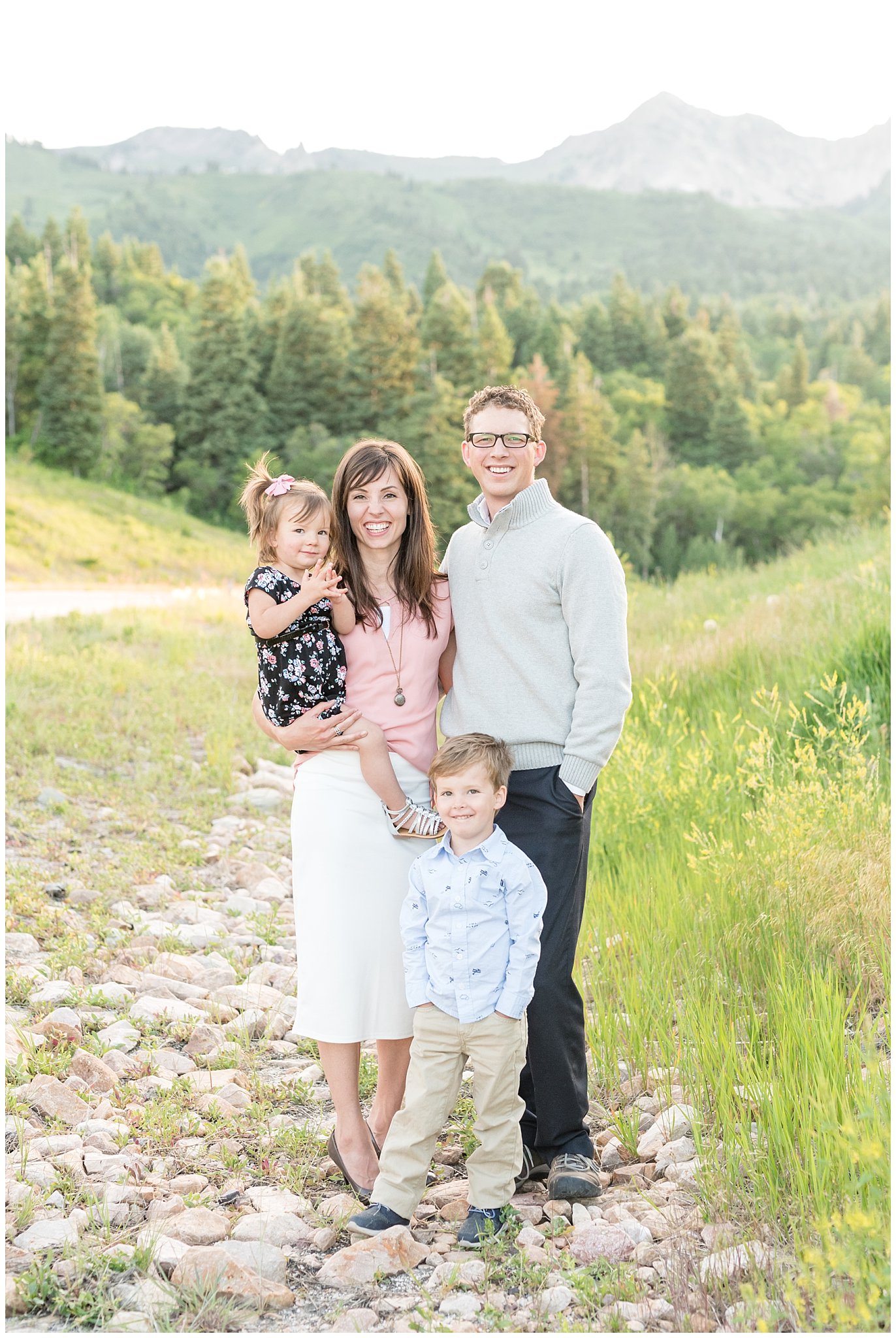 Family picture in the mountains | Snowbasin Utah