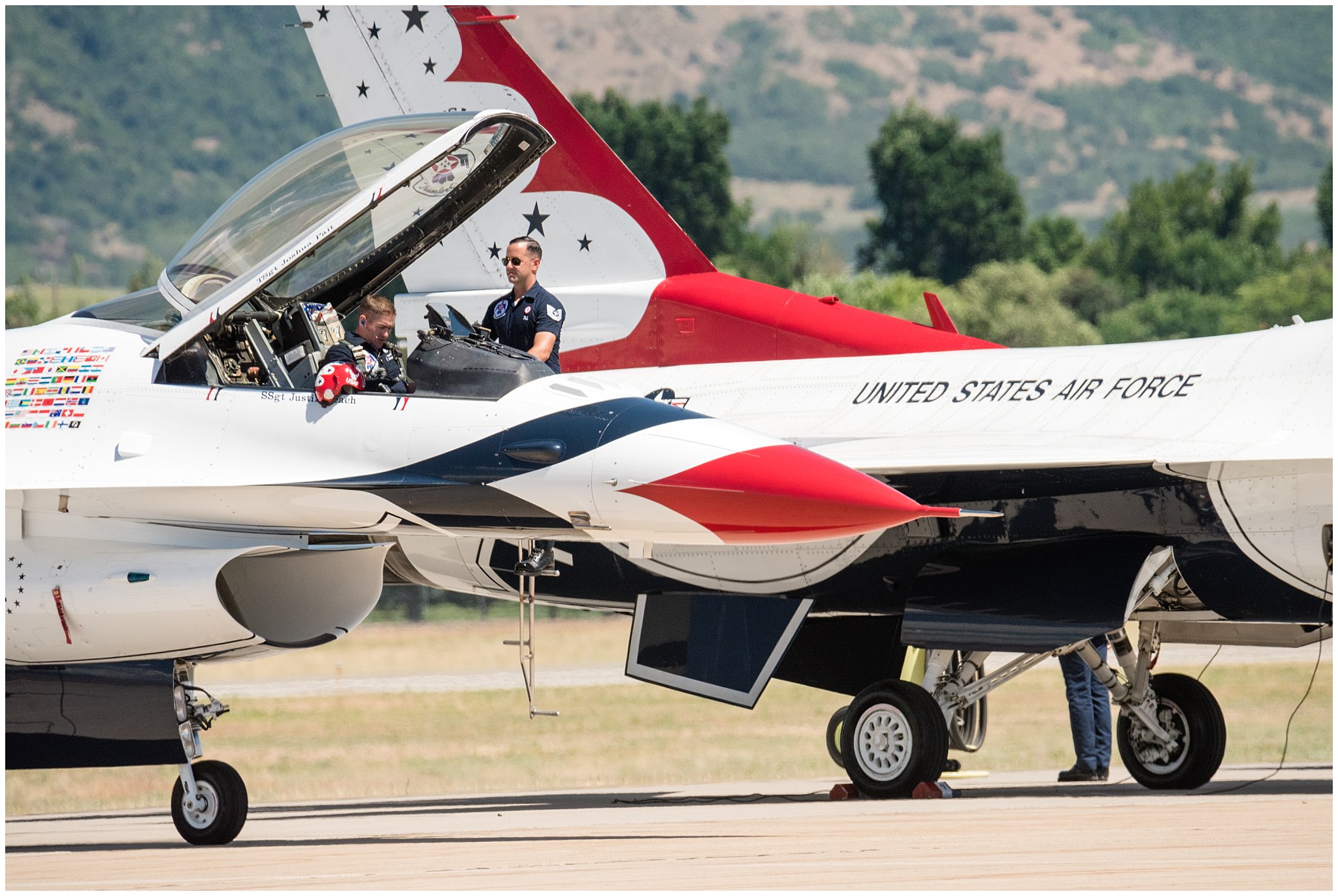 USAF Thunderbirds on the flightline at Warriors over the Wasatch