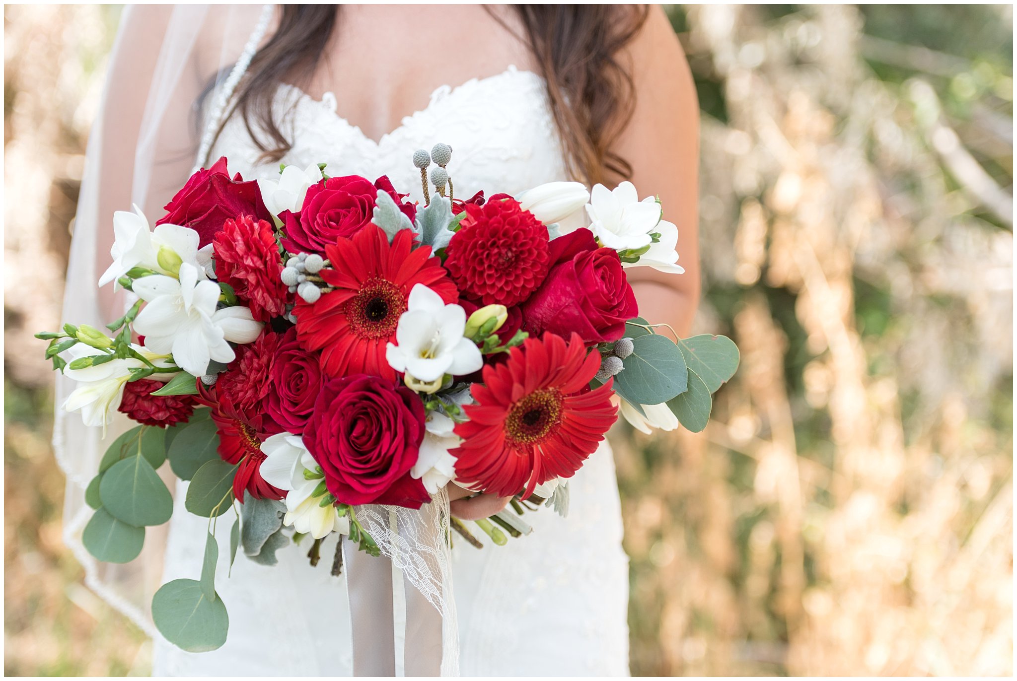 Dancing Daisies Floral | Close up and details of red and white bridal bouquet | Davis County Outdoor Wedding | Jessie and Dallin Photography