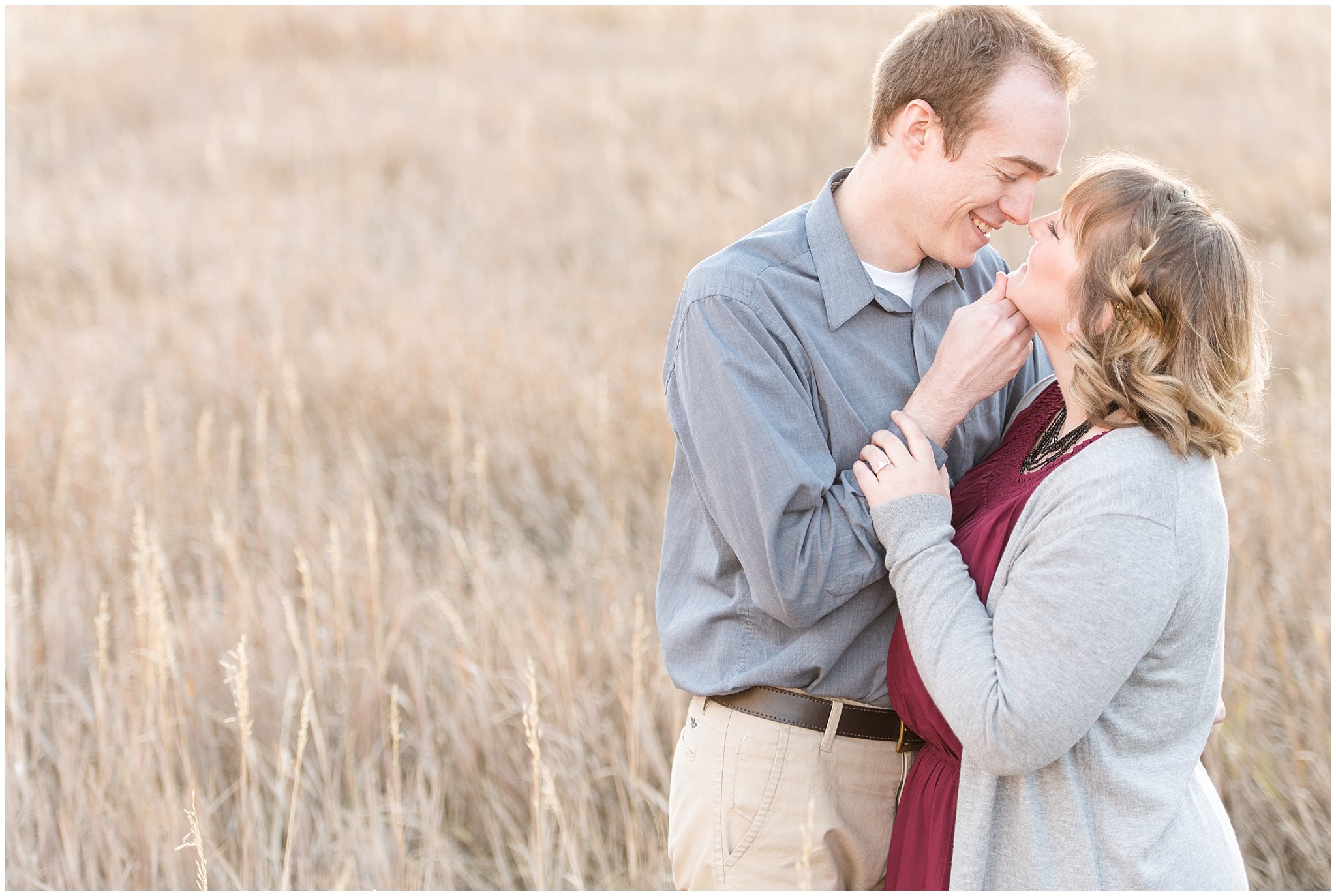 Guy lifting girls chin for a kiss | Davis County Fall Engagement | Utah Wedding Photographers | Jessie and Dallin