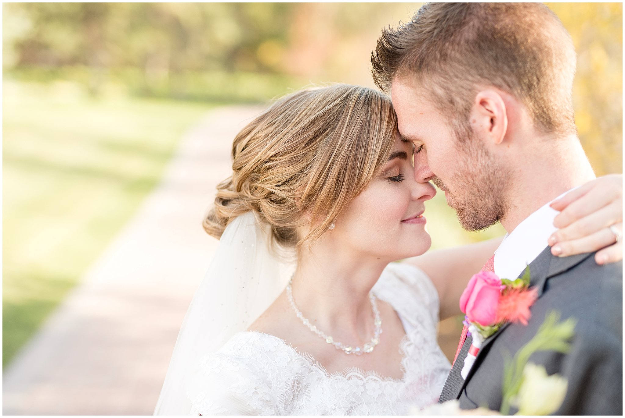 Thanksgiving Point Gardens | Bride and groom | Jessie and Dallin Photography