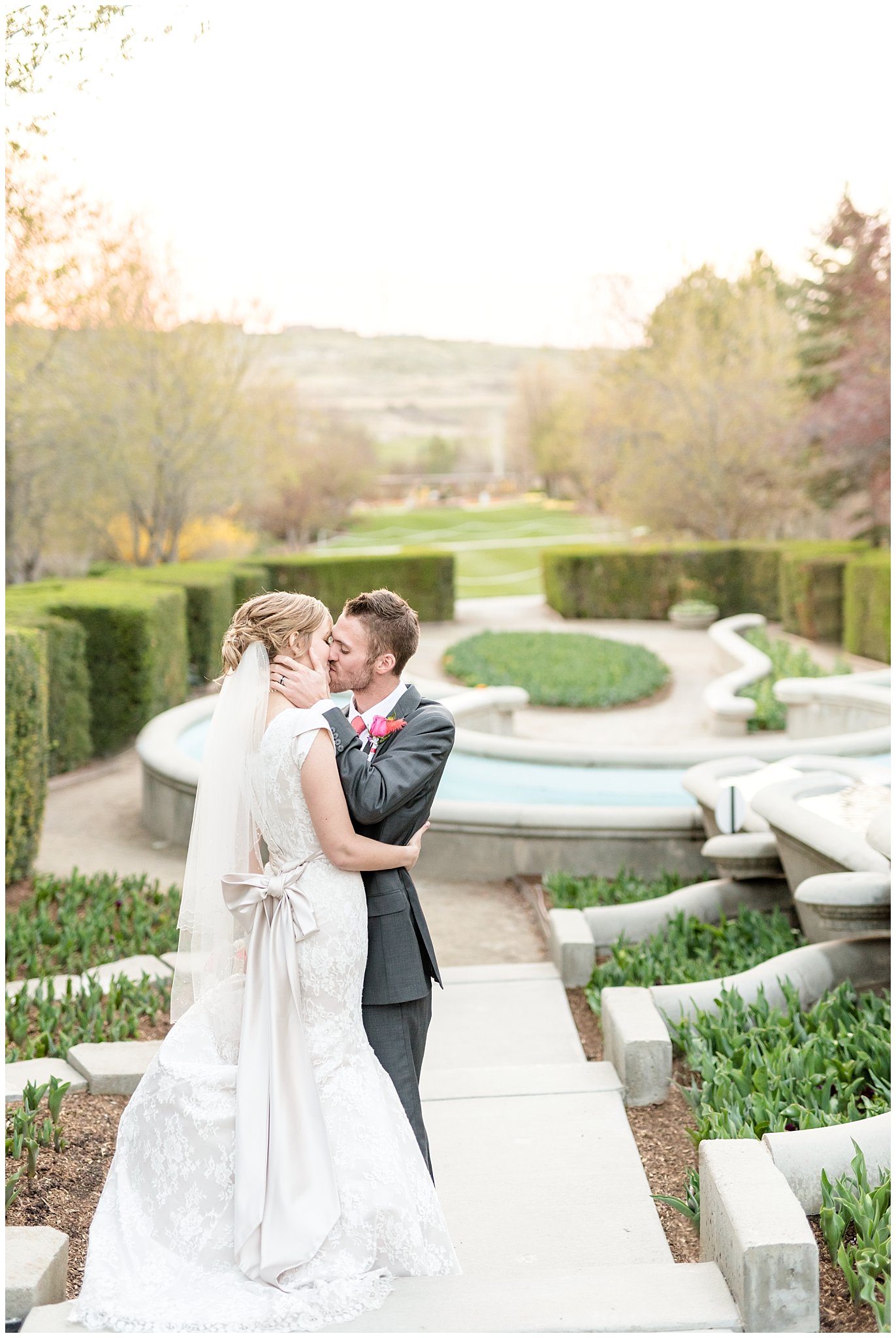 Thanksgiving Point Garden Wedding | Bride and groom kiss | Jessie and Dallin Photography