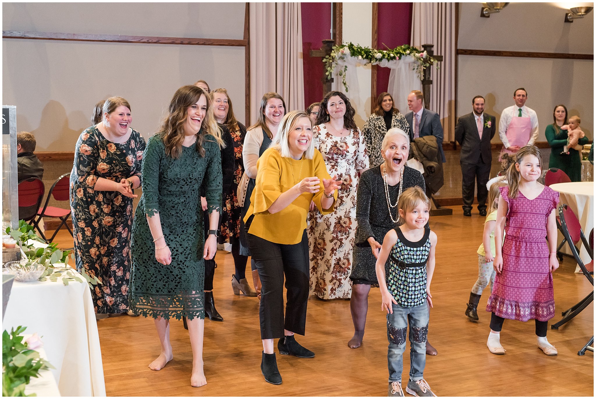 Bouquet toss reaction | Ogden Temple Wedding | Jessie and Dallin Photography