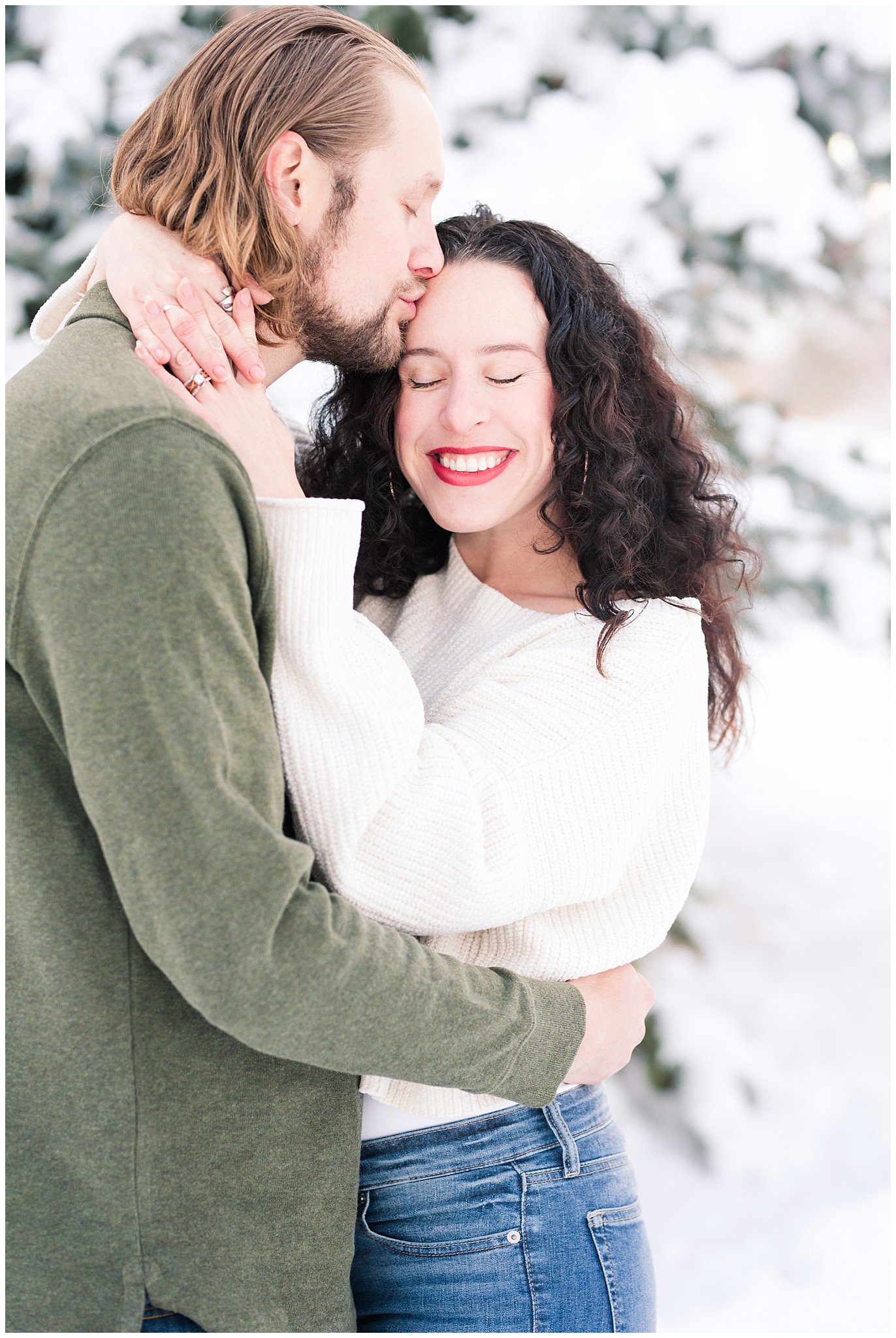 Couple in the Utah mountains during the winter with snowy pine trees | Top Utah Wedding and Couples Photos 2019 | Jessie and Dallin Photography