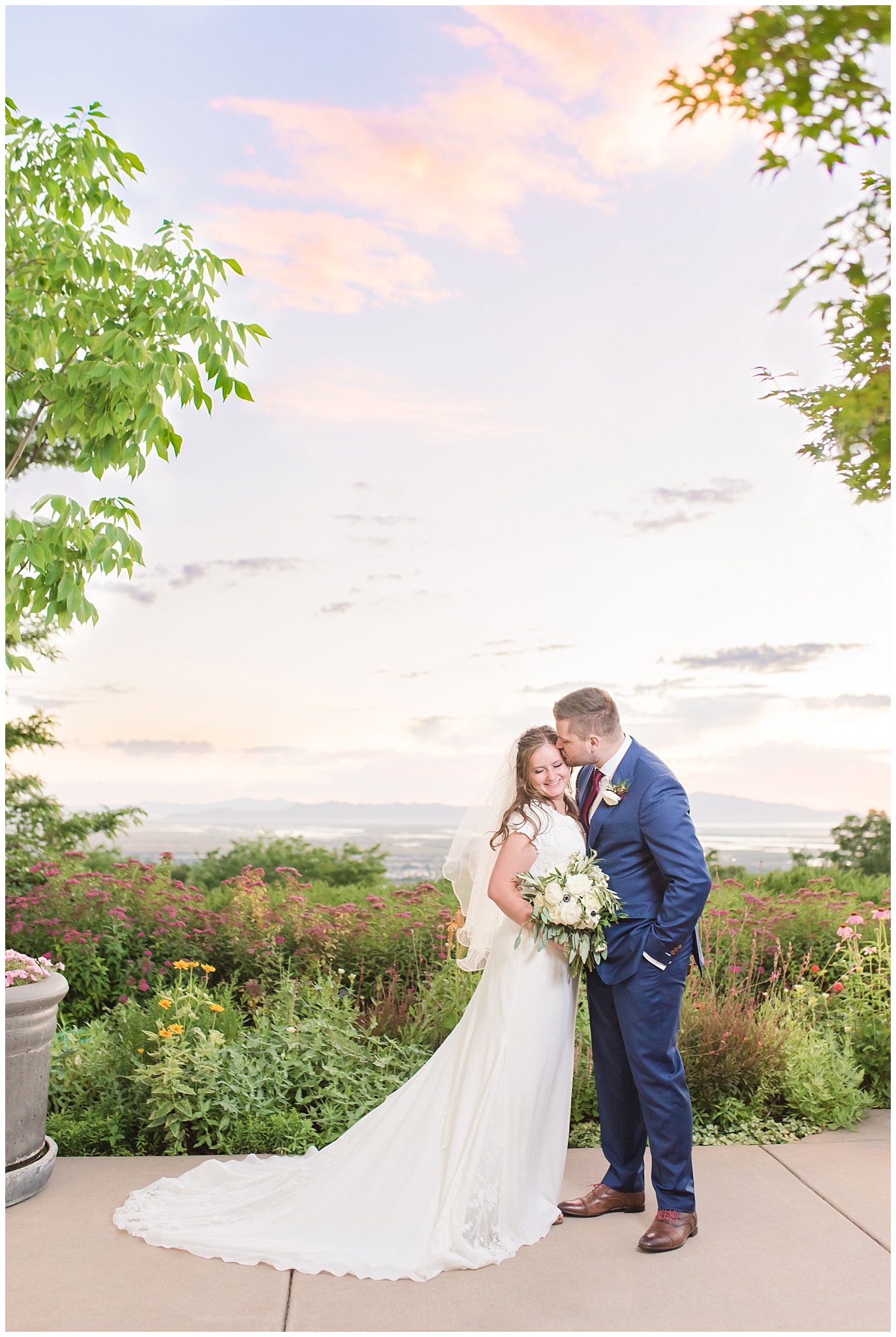 Bride and groom at sunset at the Bountiful Temple | Top Utah Wedding and Couples Photos 2019 | Jessie and Dallin Photography