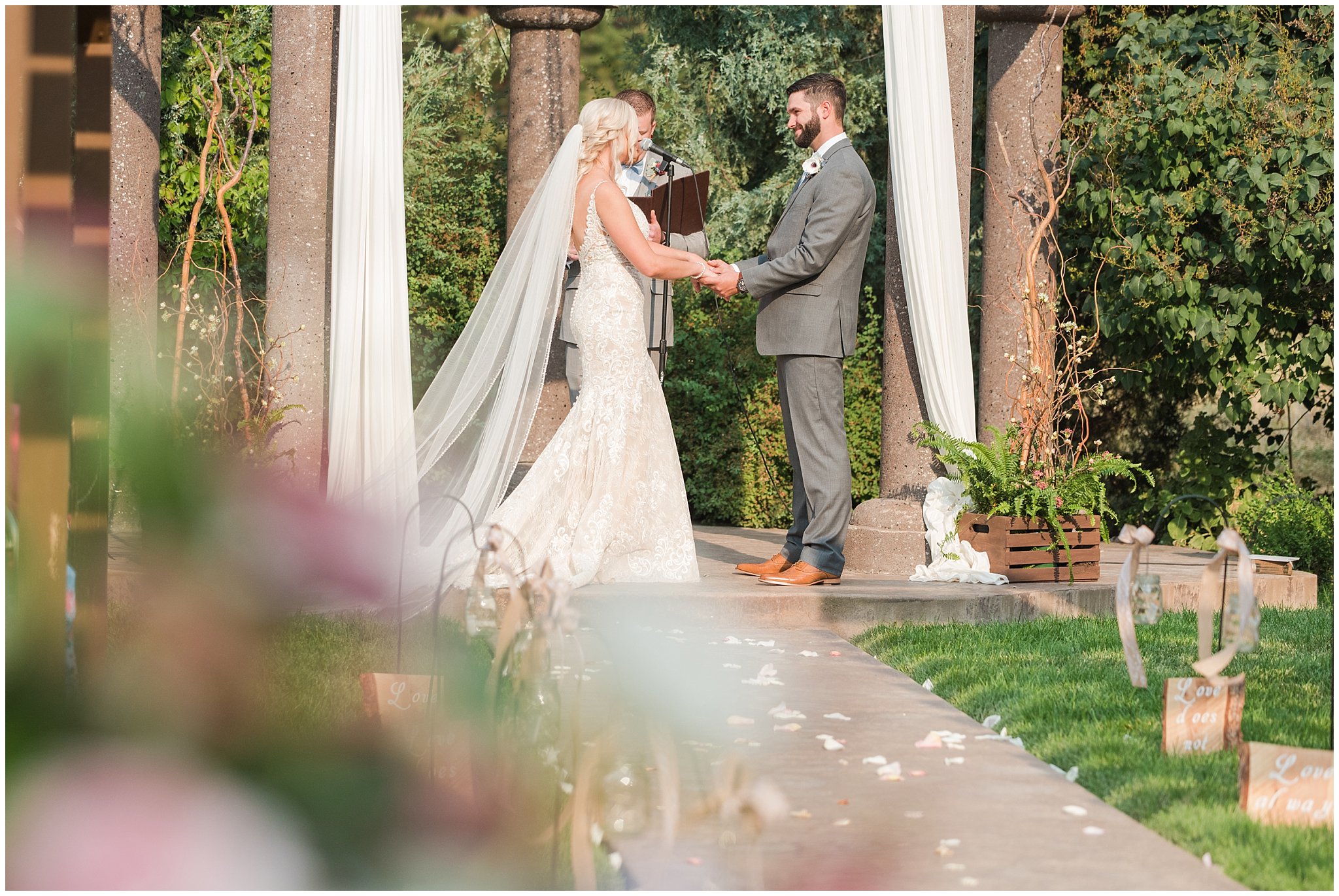 Bride and groom reading vows to each other | Dusty Blue and Rose Summer Wedding at Oak Hills Utah | Jessie and Dallin Photography