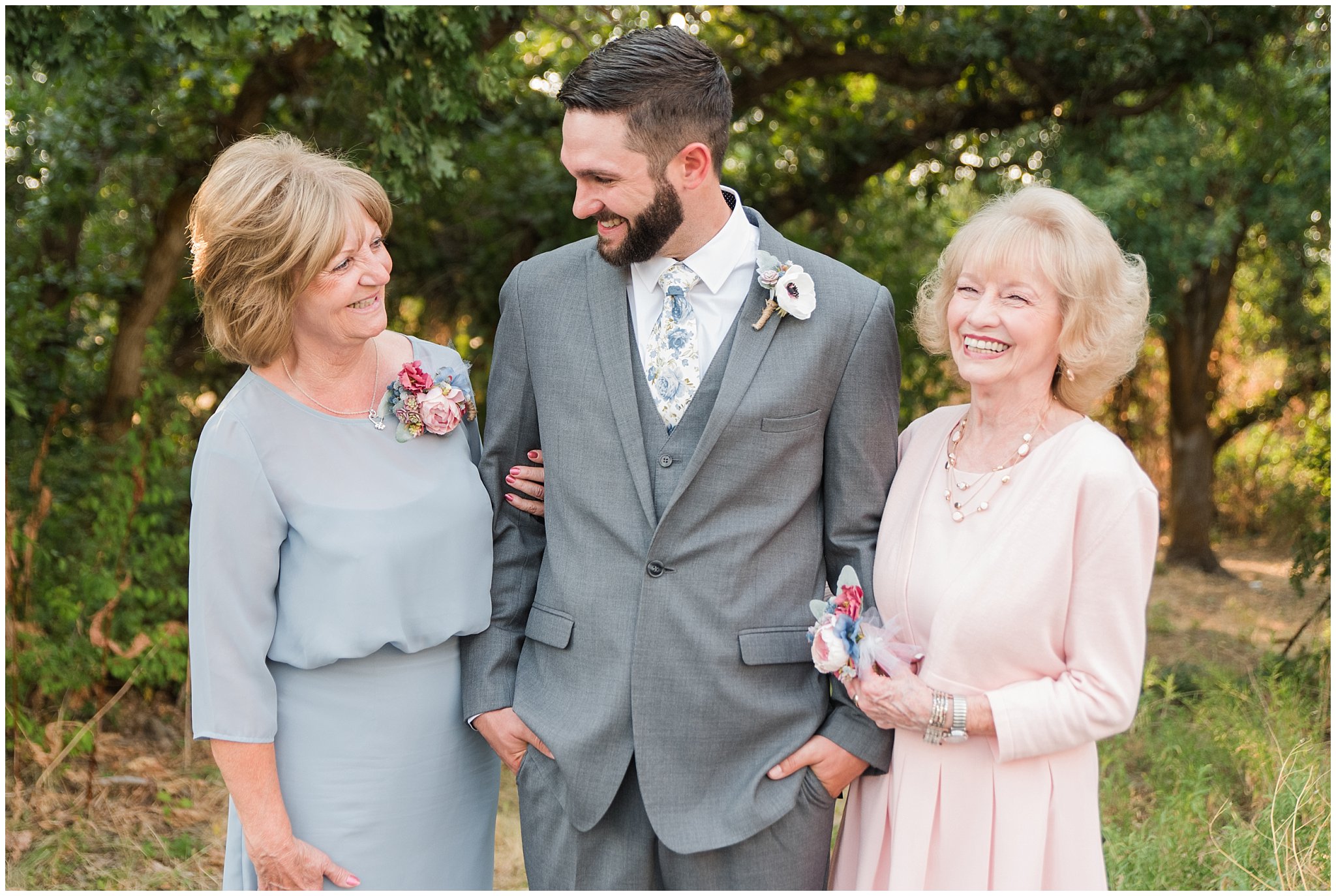 Family Photos | Dusty Blue and Rose Summer Wedding at Oak Hills Utah | Jessie and Dallin Photography