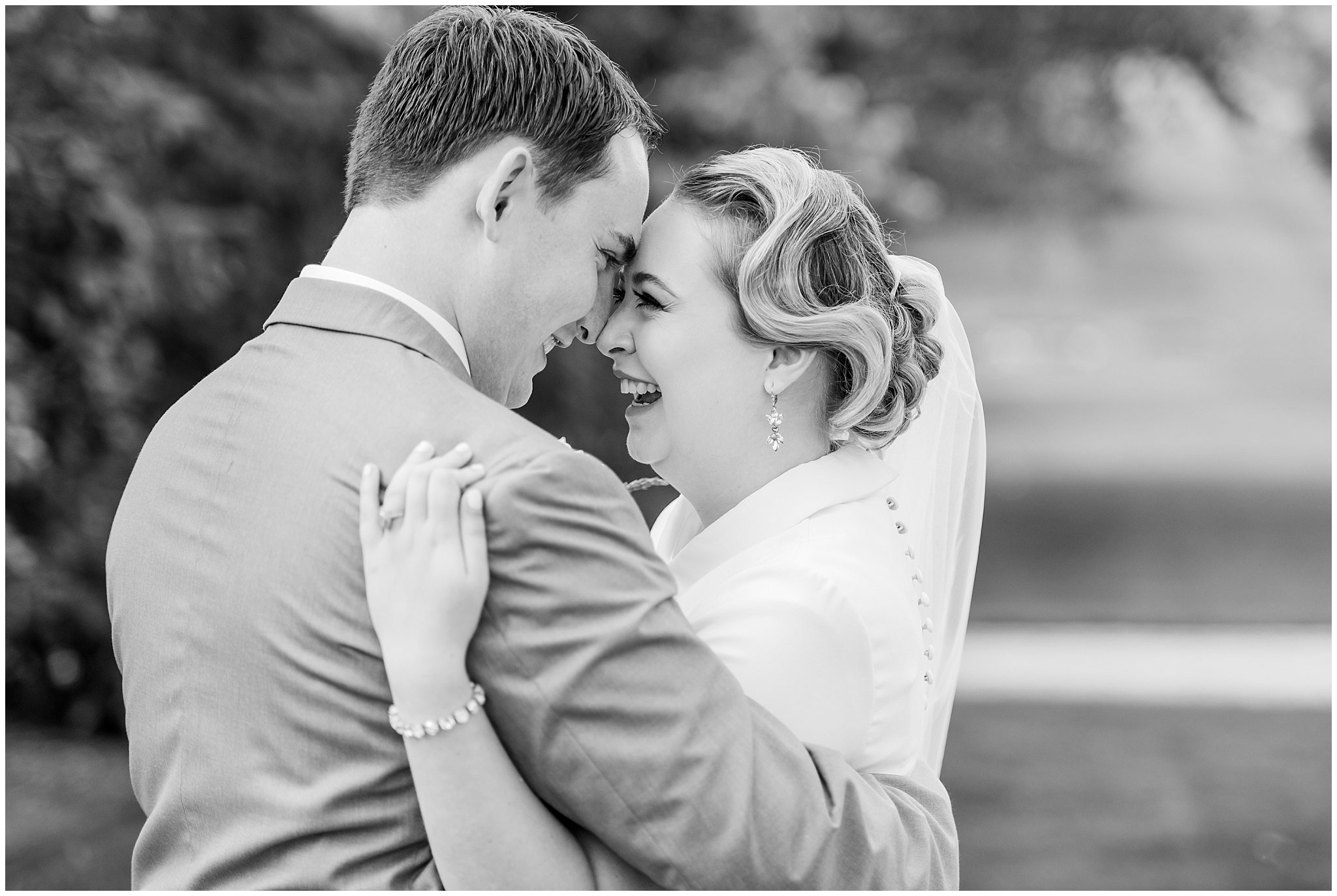 Bride and groom vintage formal bridal session at Thanksgiving Point | Thanksgiving Point Summer Formal Session | Jessie and Dallin Photography