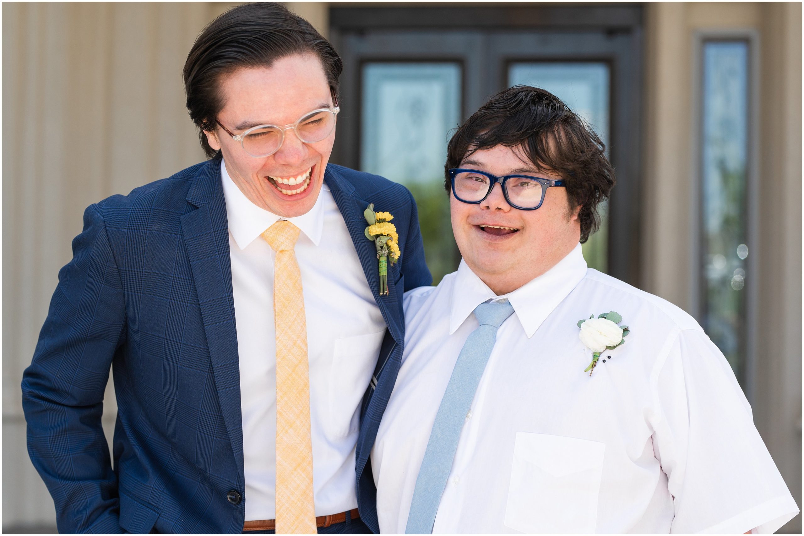 Groom and brother laughing | Payson Temple and White Willow Wedding | Jessie and Dallin Photography