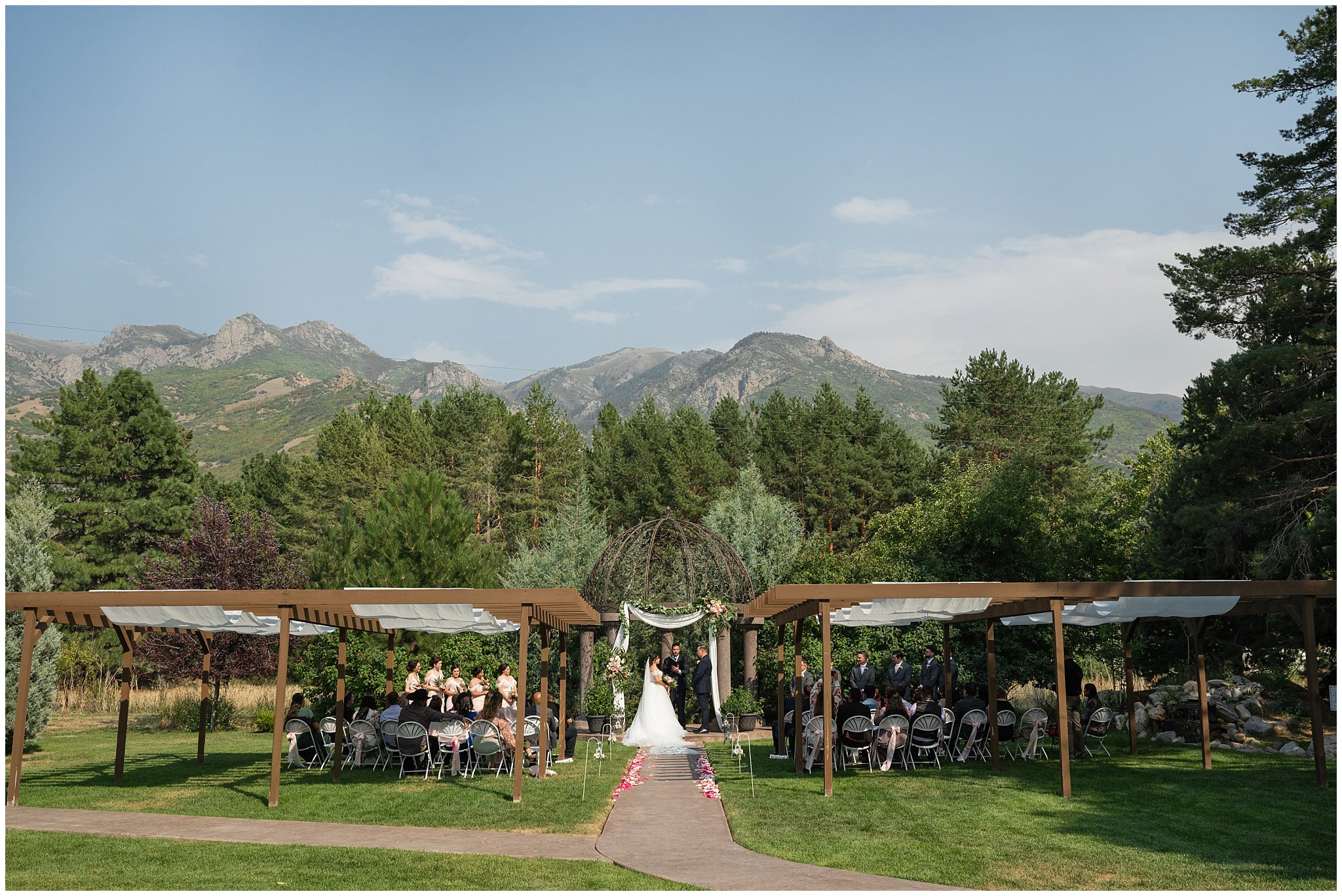 Utah mountain ceremony site | Rustic Mountain Destination Wedding at Oak Hills Utah | Jessie and Dallin Photography