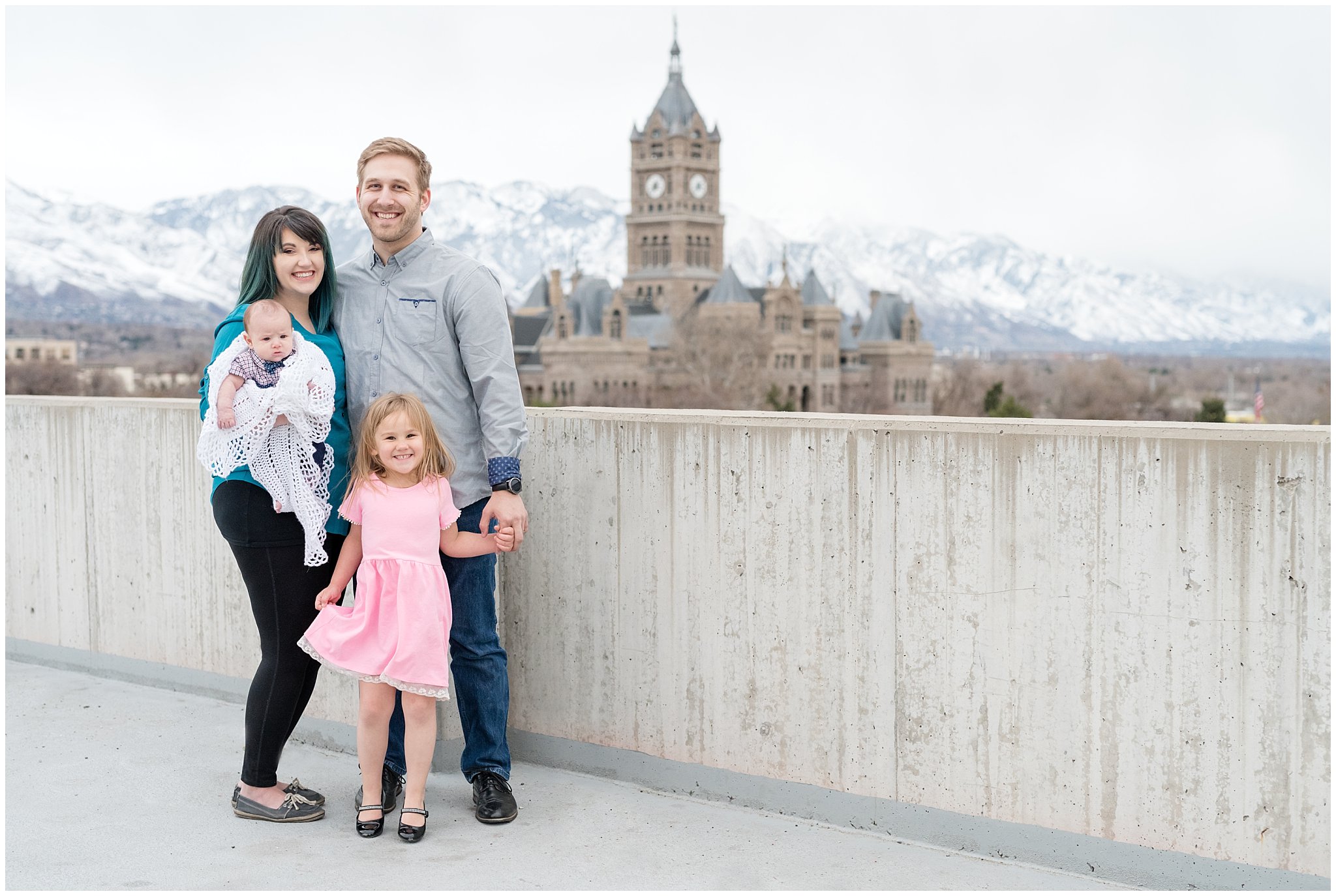 Family picture in Salt Lake City, Utah | Rooftop Downtown