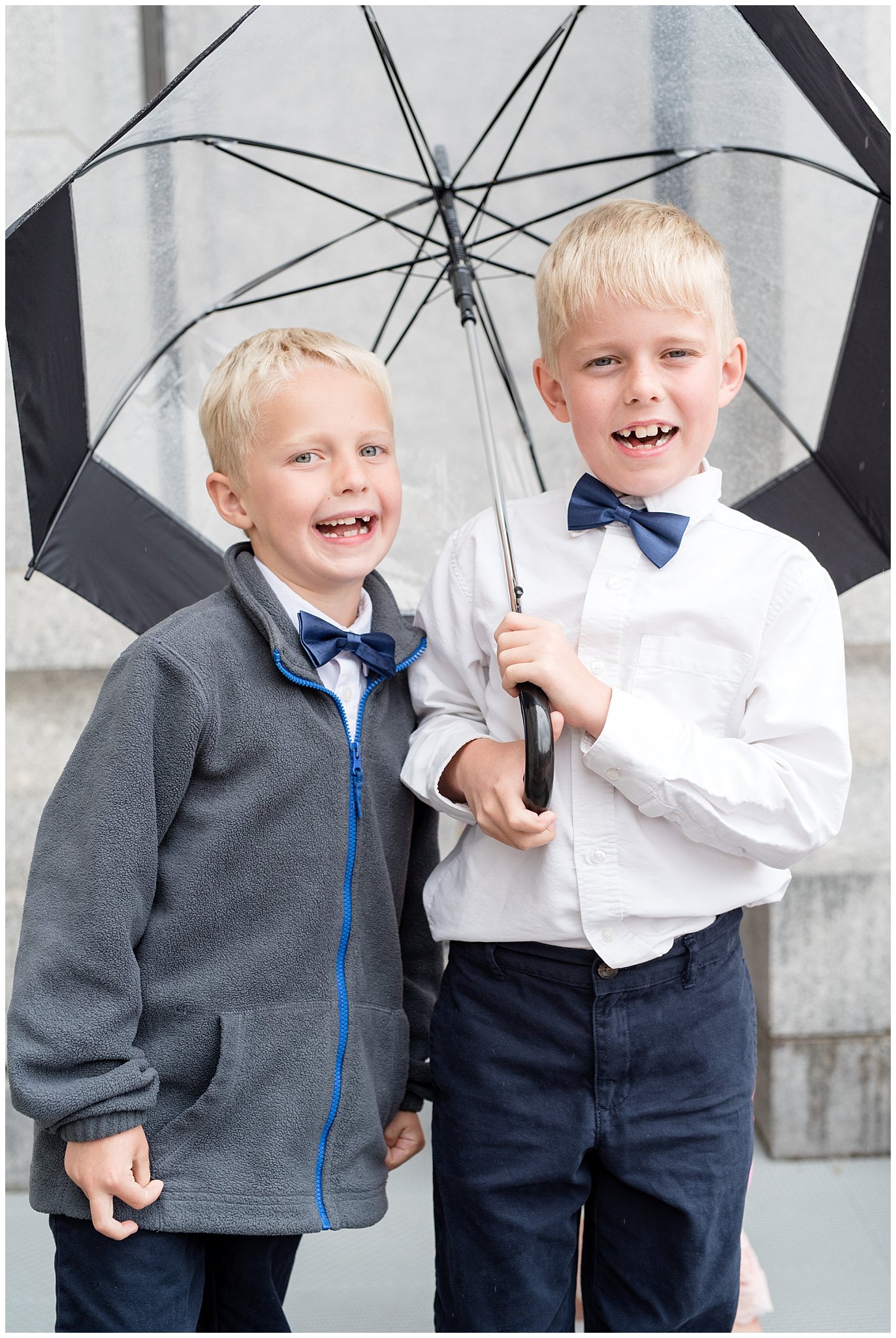 Salt Lake temple spring wedding | candid wedding photography | Rainy wedding