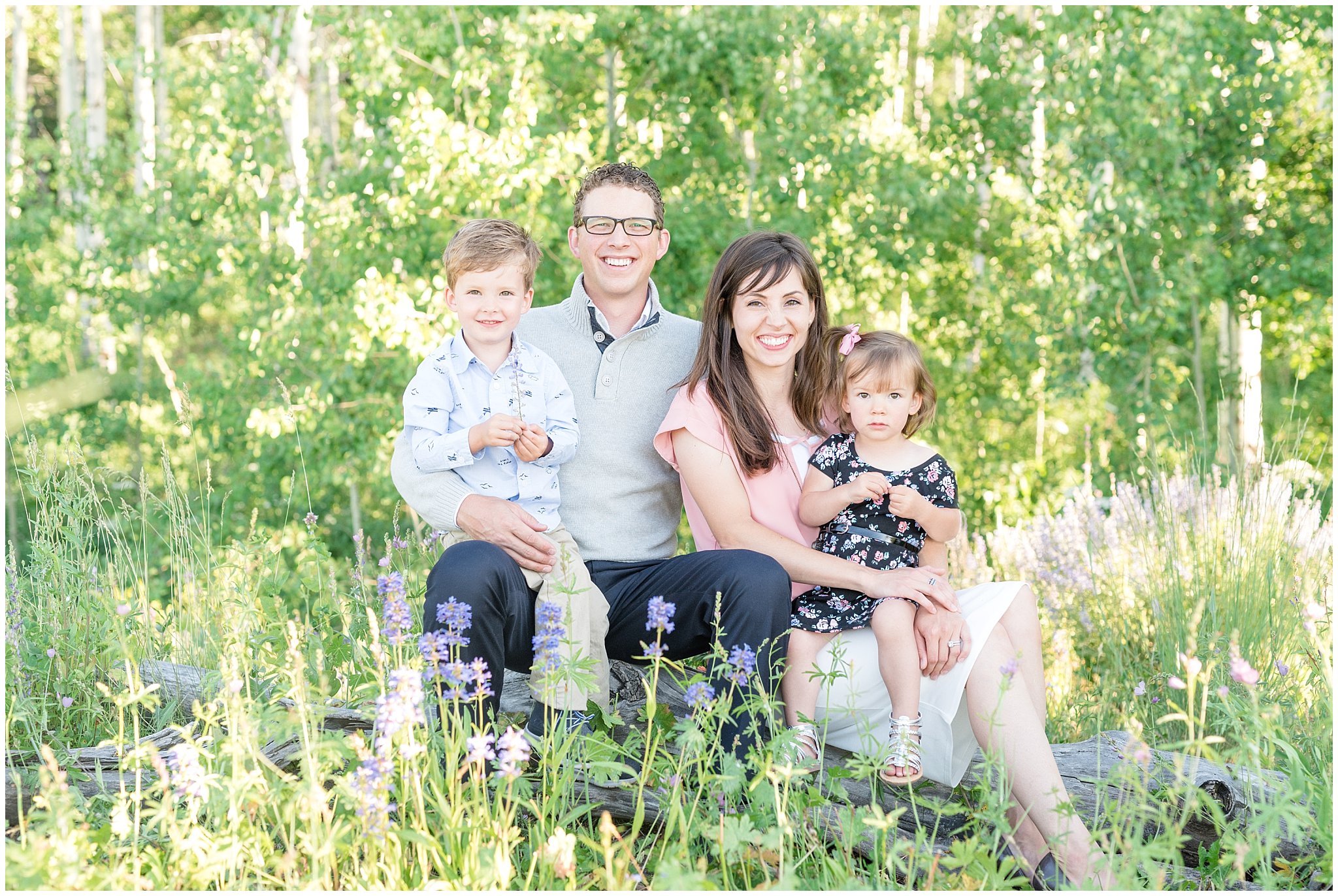 Family picture in the aspen trees in the mountains | Snowbasin, Utah