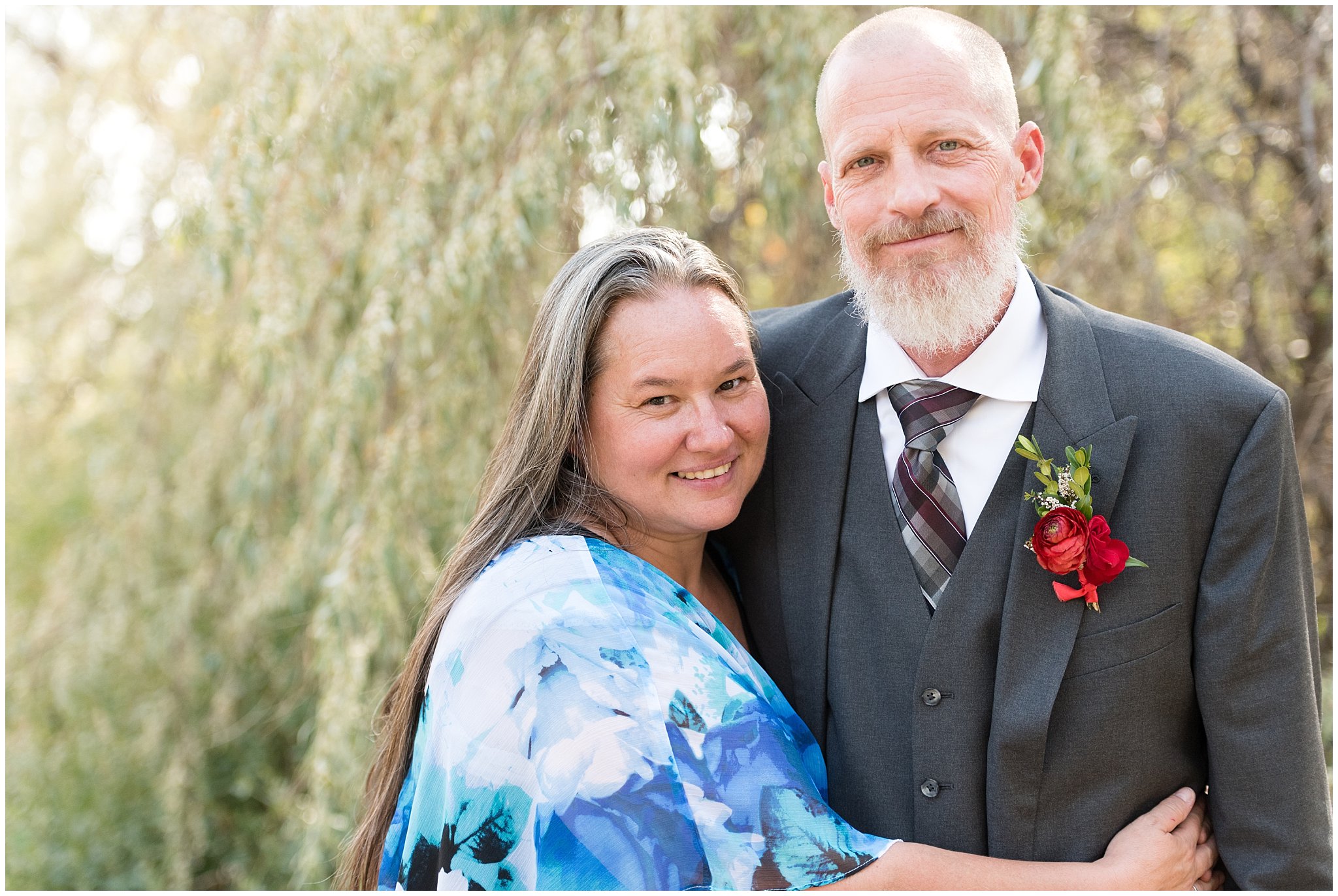 Parents of the bride portrait | Red and Grey wedding | Davis County Outdoor Wedding | Jessie and Dallin Photography