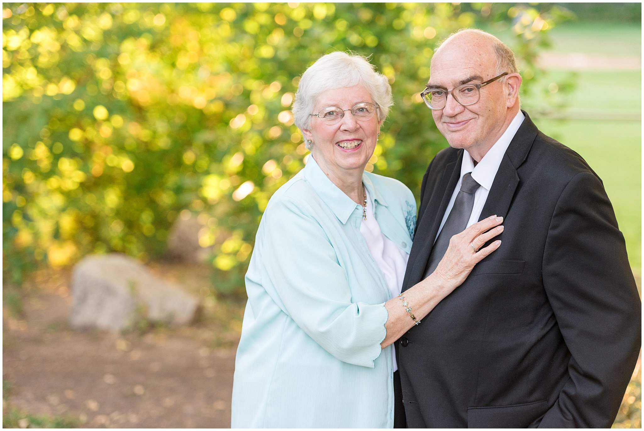 Older couple smiling at the camera | Layton Commons Park | Layton Couples Photographer | Jessie and Dallin