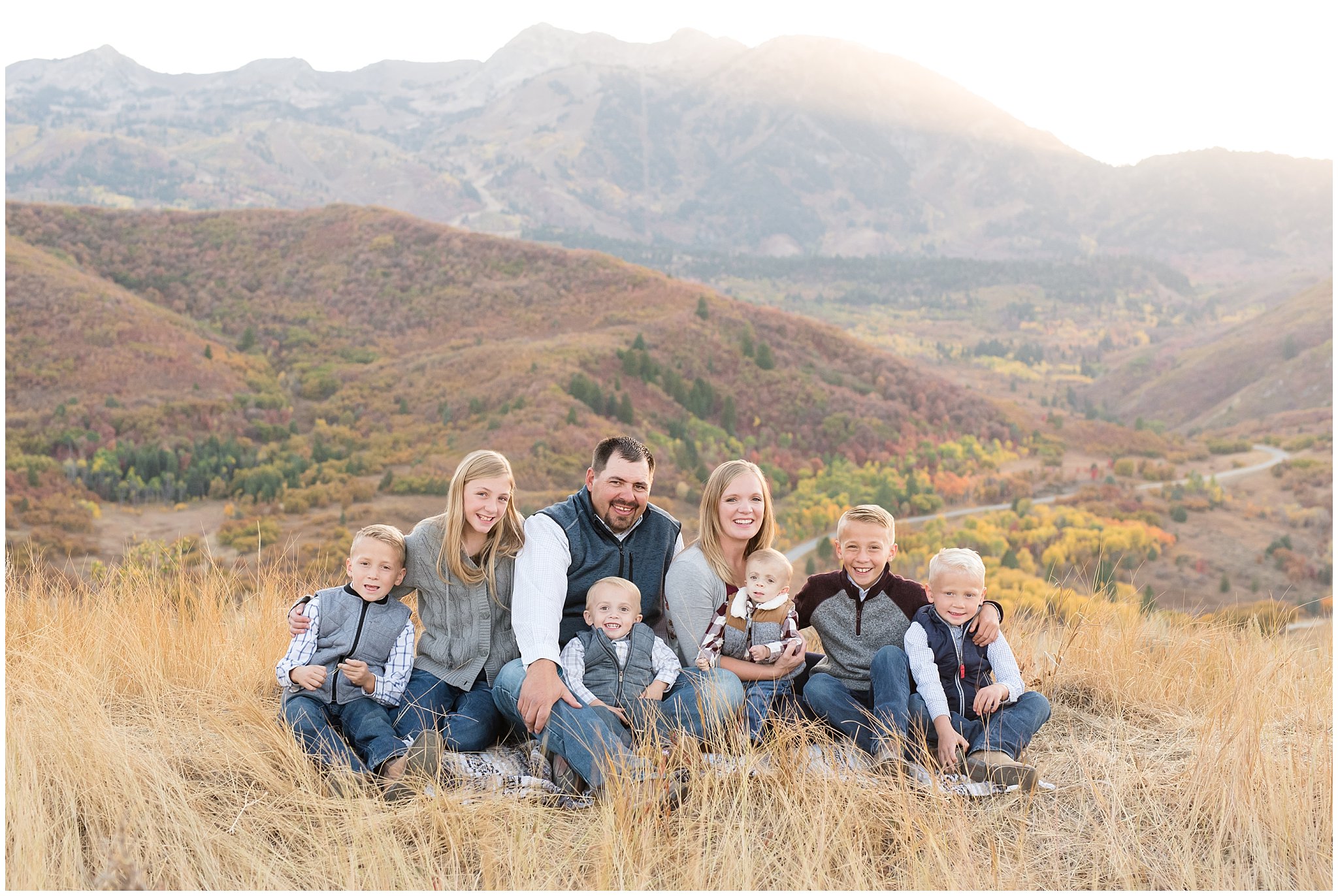 Family of 8 portrait in the mountains | Fall family photo session at Snowbasin | Snowbasin Resort | Jessie and Dallin Photography