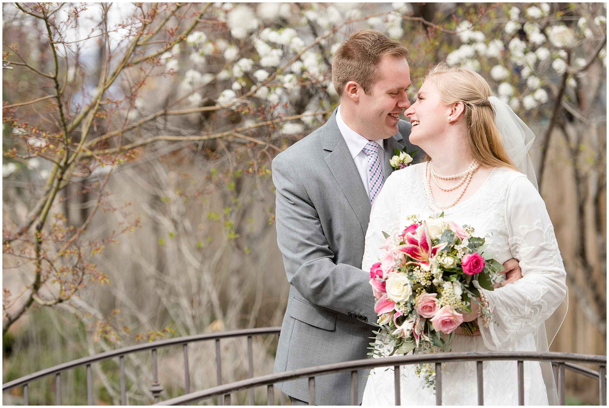 Eldredge Manor Wedding | Bride and groom on bridge | Jessie and Dallin Photography