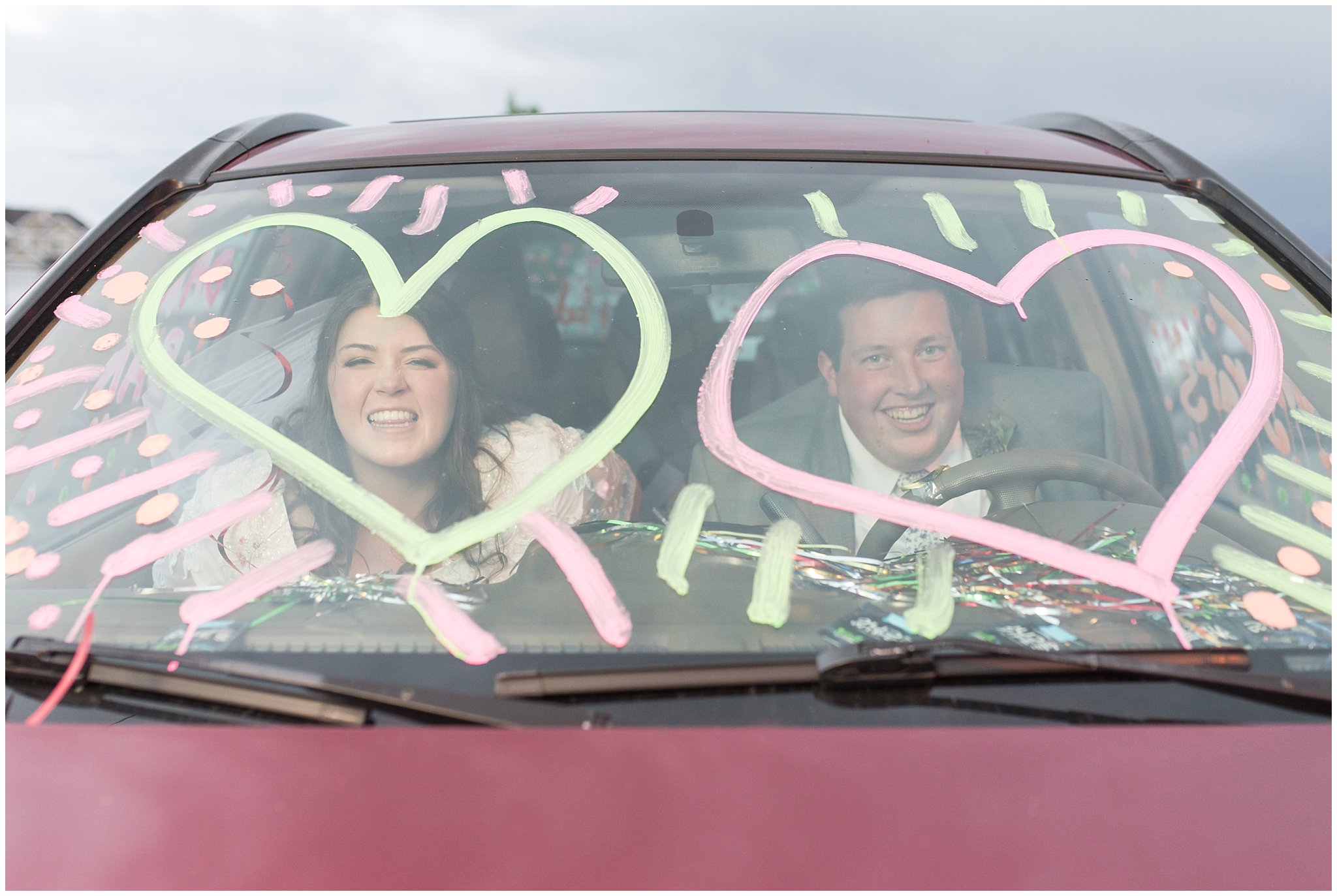 Bride and Groom in wedding getaway car | Utah Wedding | Jessie and Dallin Photography