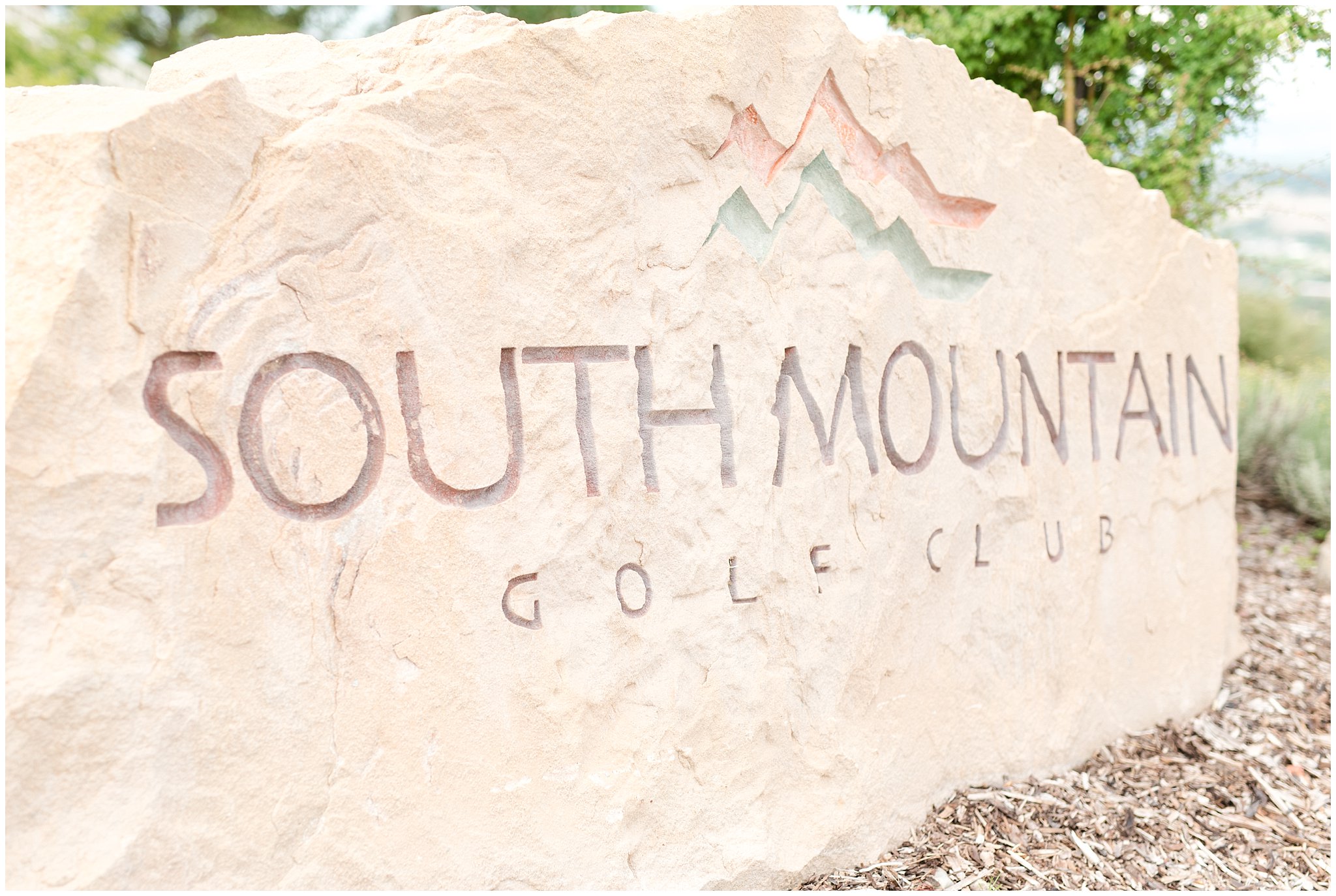 South Mountain Golf Sign | Grey, Burgundy, and Gold Wedding | Draper Temple and South Mountain Wedding | Utah Wedding Photographers | Jessie and Dallin Photography