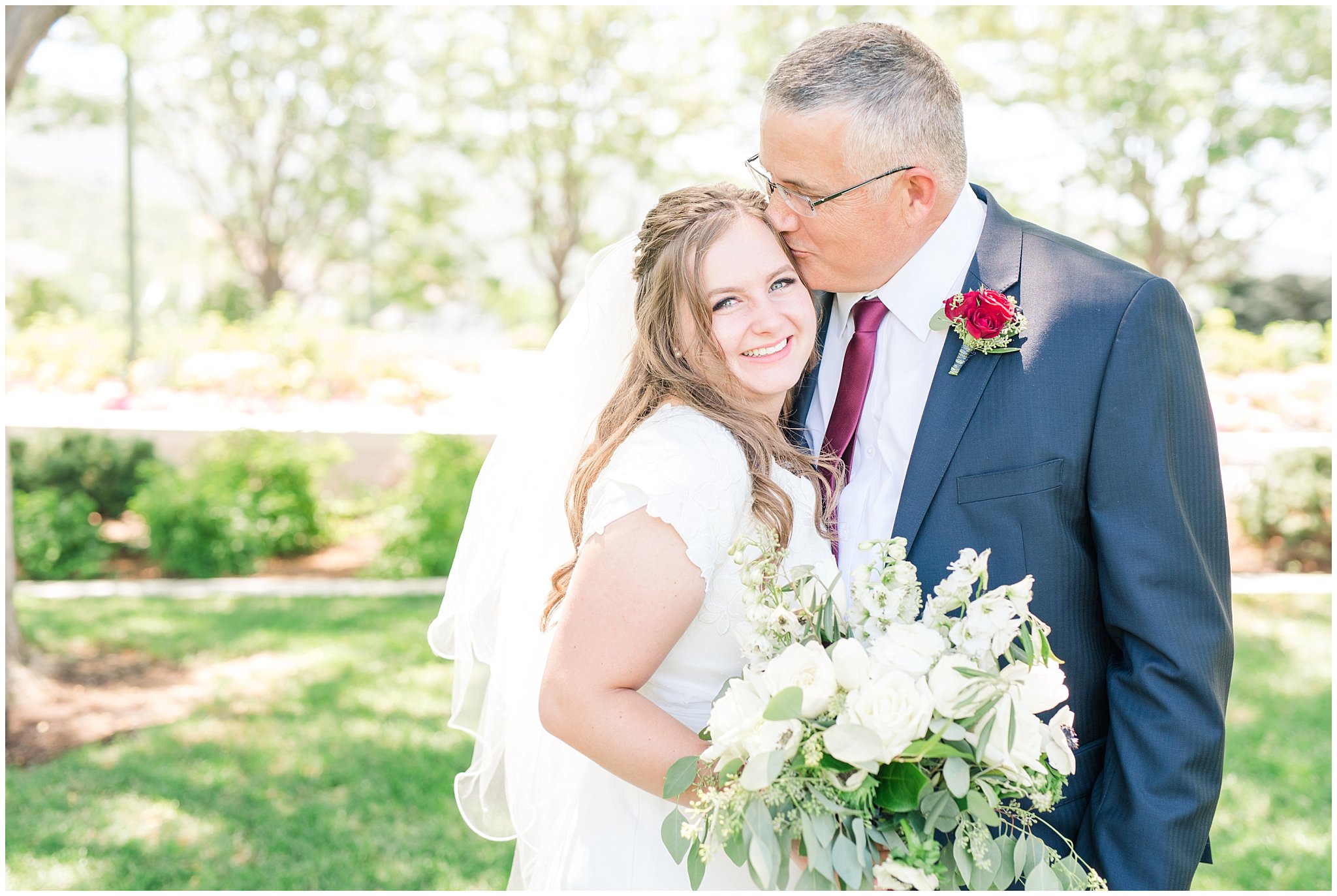 Family Portraits after temple wedding | Summer Bountiful Temple Wedding | Jessie and Dallin Photography