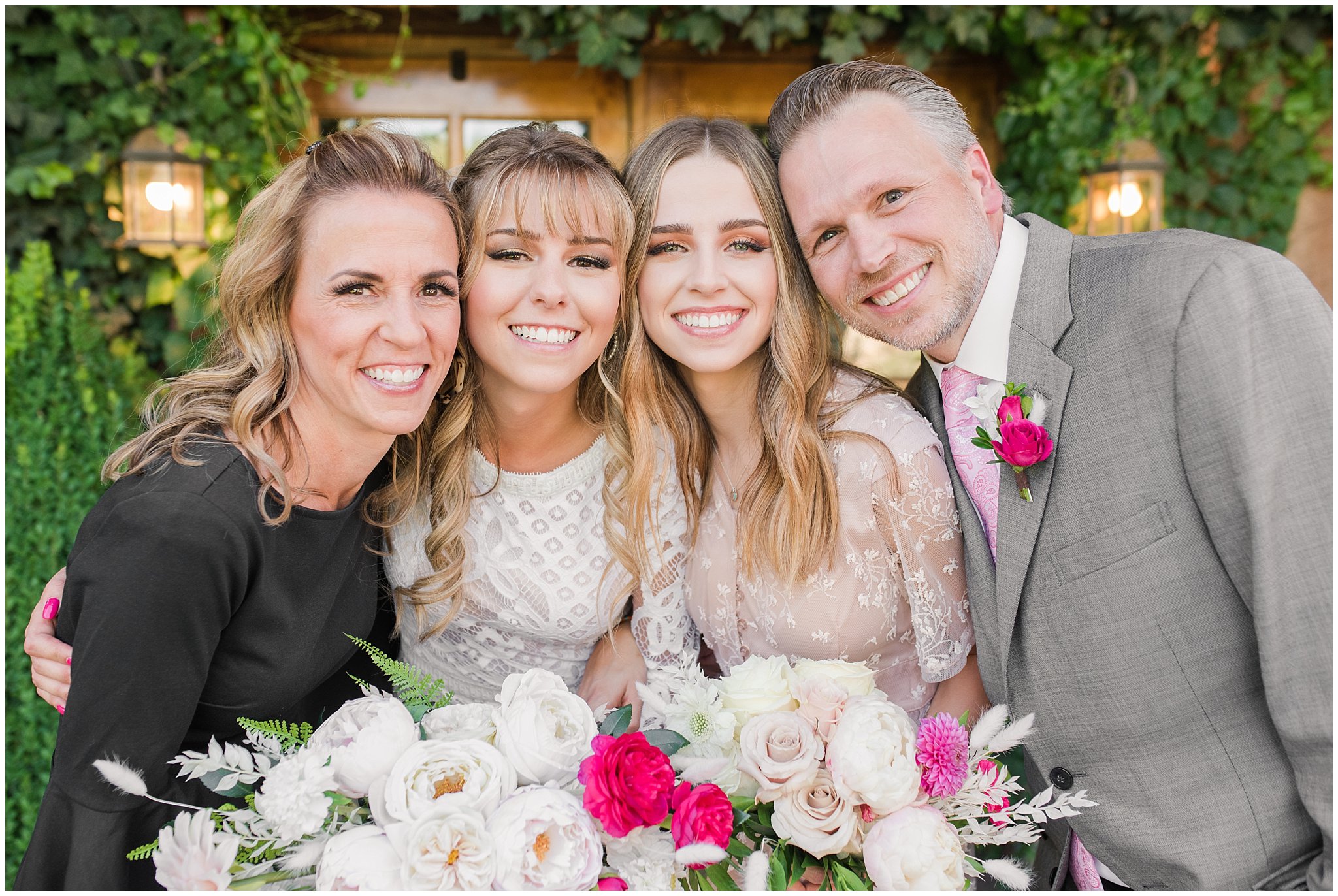 Family photos at Wadley Farms Summer Wedding | Jessie and Dallin Photography