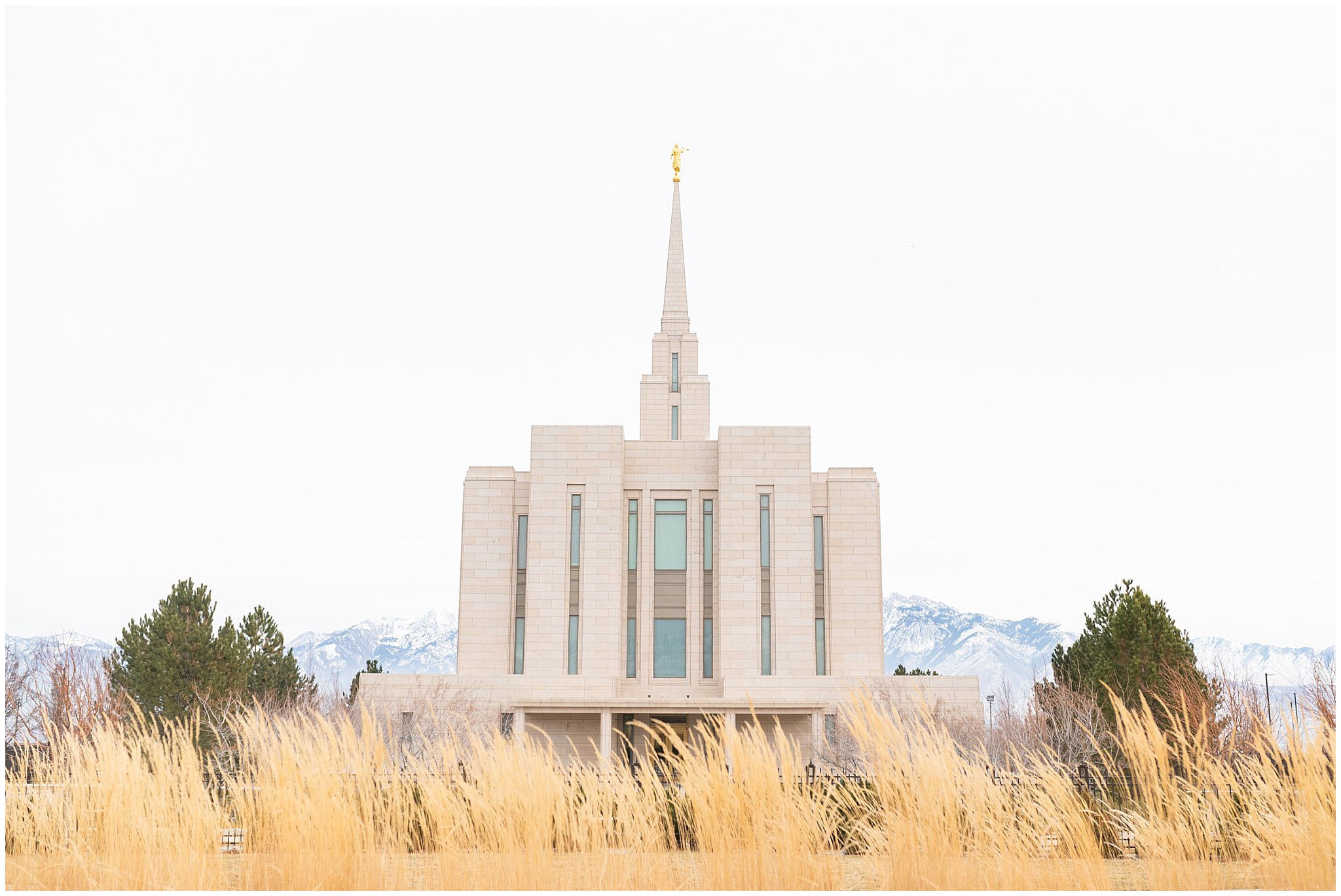 Oquirrh Mountain Temple and Draper Day Barn Winter Wedding | Jessie and Dallin Photography