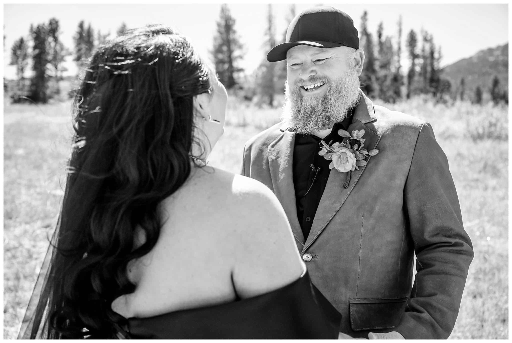 Elopement ceremony in the fall outside of the Church on the Rock at Estes Park | Fall Rocky Mountain National Park Elopement | Jessie and Dallin Photography